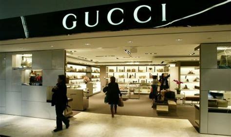 gucci store sfo airport